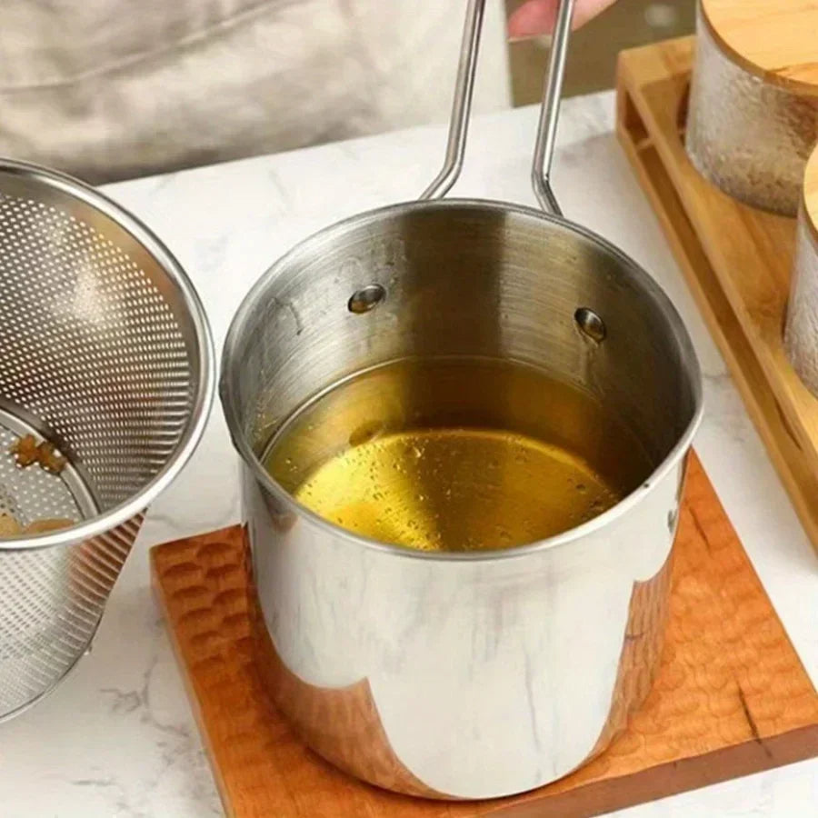 1200ML Deep Fryer Pot with Strainer