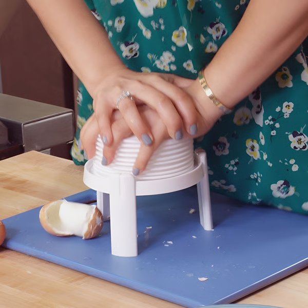 Creative Egg Peeler Tool — Quick & Easy Boiled Egg Peeler